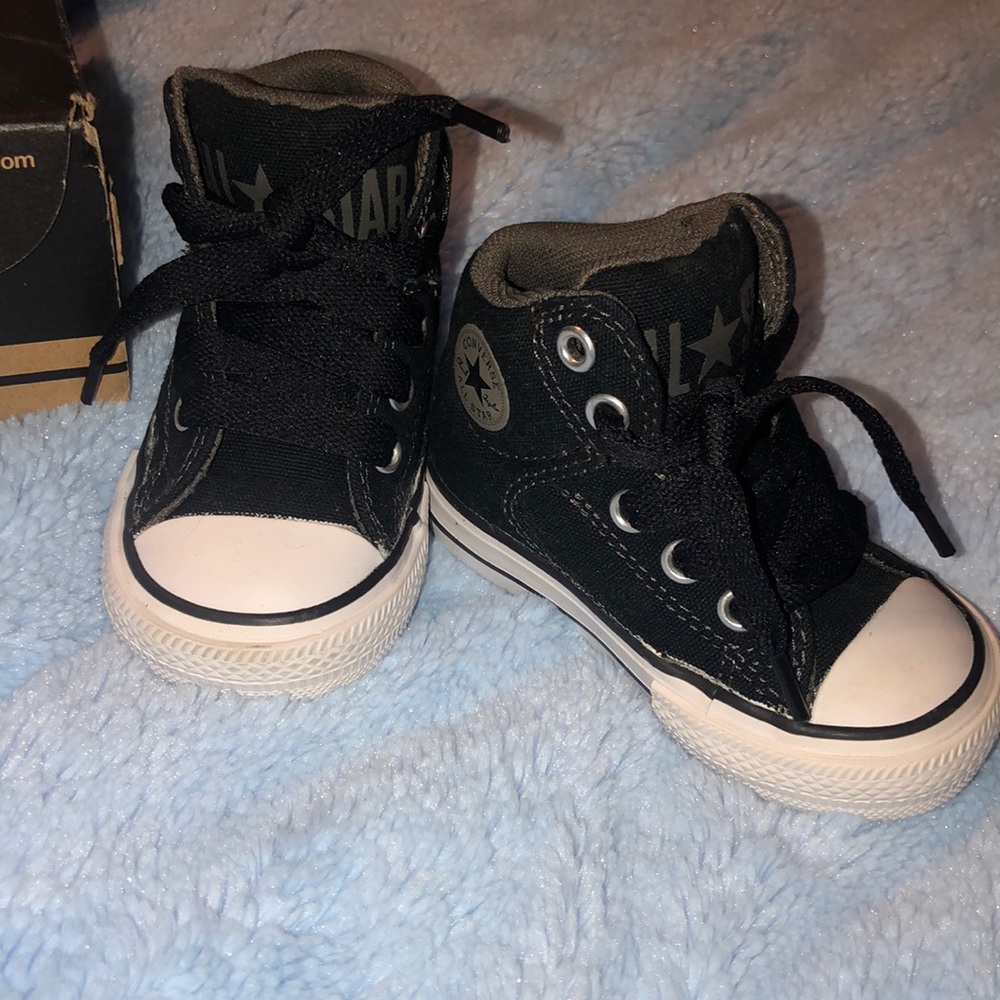 Black and white converse